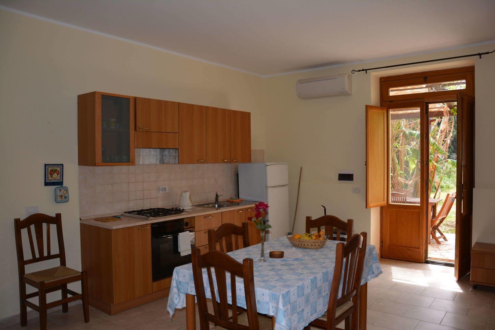 Agriturismo Torre Del Golfo Cropani Εξωτερικό φωτογραφία